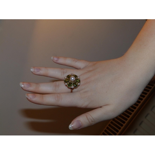 158 - A large peridot & pearl set 9ct gold cluster ring.  Finger size O.