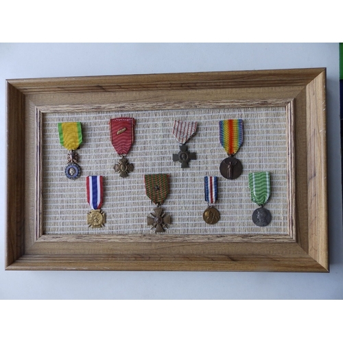 43 - Eight WWI French medals.