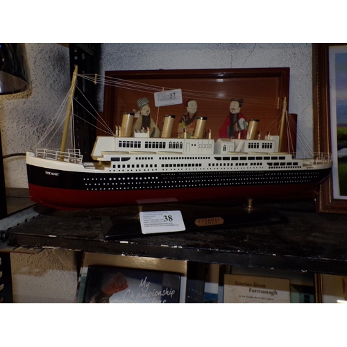 38 - TITANIC MODEL