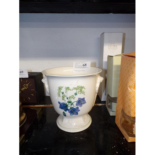 68 - HAMMERSLEY IRELAND POT