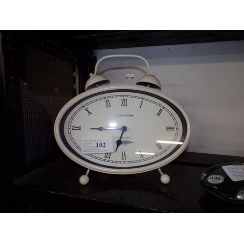 102 - EXTRA LARGE ALARM CLOCK