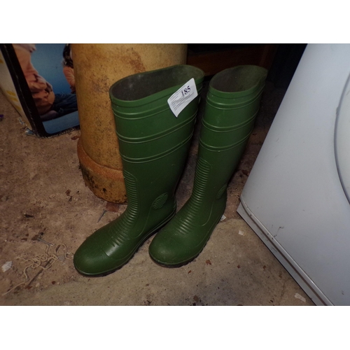 185 - PAIR OF WELLINGTONS (AS NEW)