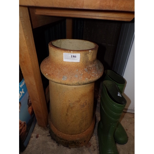 186 - VINTAGE CHIMNEY POT