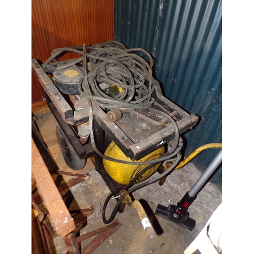 218 - LISTER DIESEL PORTABLE GENERATOR/WELDER*