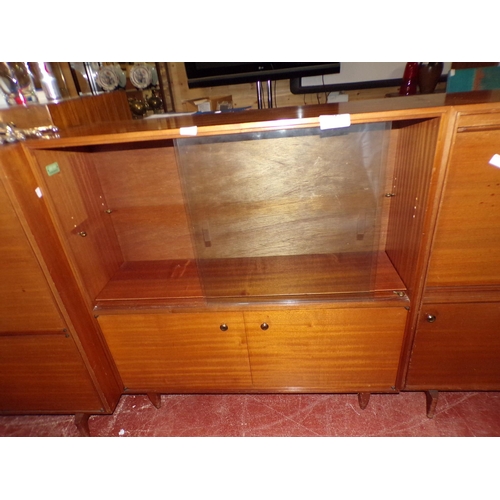 382 - BEAVER & TAPLEY MULTI-WIDTH 1970's DISPLAY CABINET