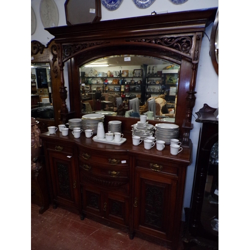 350 - LAGE VIC. SIDEBOARD