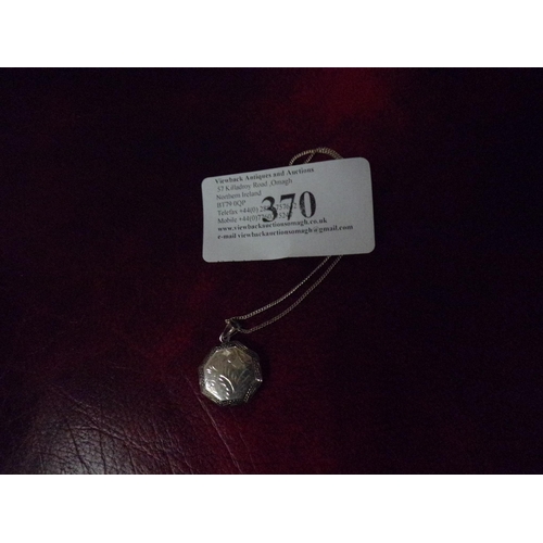 SILVER CHAIN & LOCKET