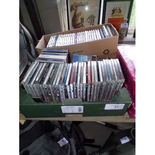 23 - BOX - CDs & DVDs