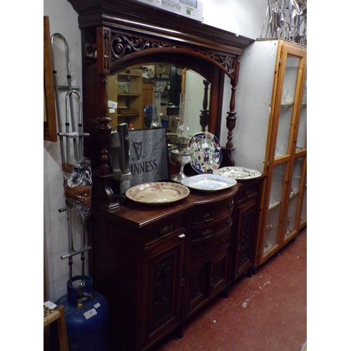 190 - BOW FRONTED LATE VICTORIAN SIDEBOARD