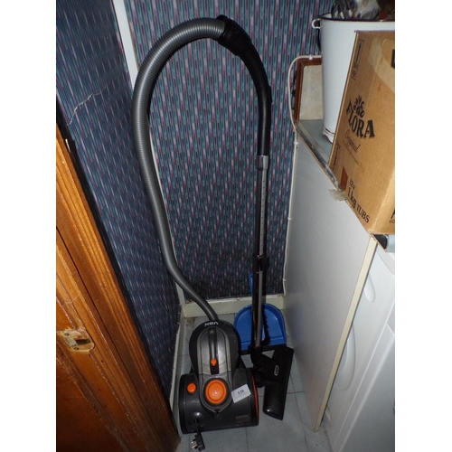 538 - VAX VACUUM CLEANER*