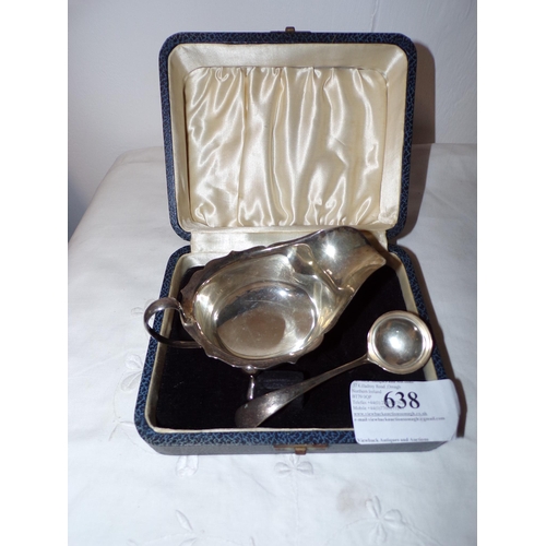 638 - CASED SILVER SAUCE BOAT & LADLE SHEFFIELD 1912