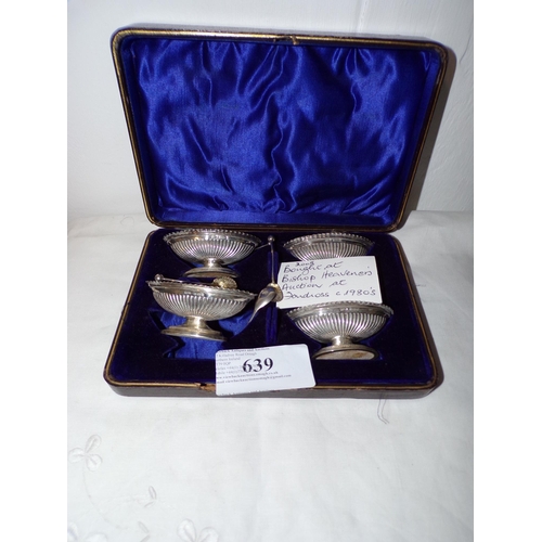 639 - CASED SET 4 SALTS WITH SPOONS IN GEORGIAN FORM BIRMINGHAM 1901