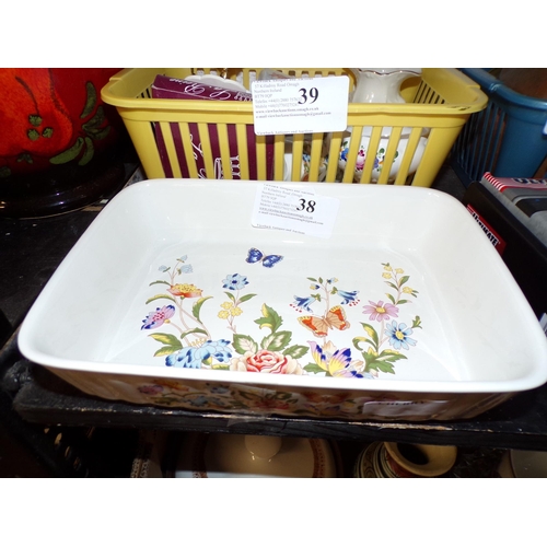 38 - AYNSLEY PIE DISH