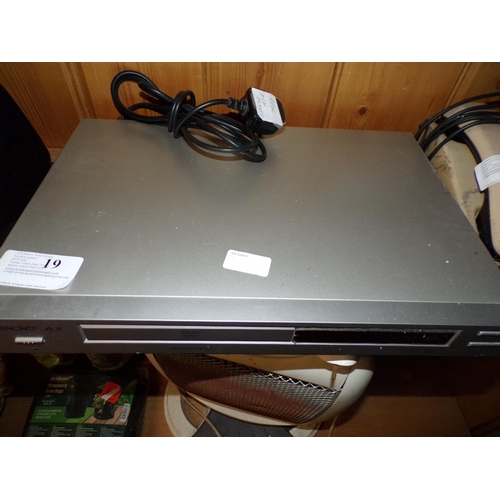 19 - DVD PLAYER*