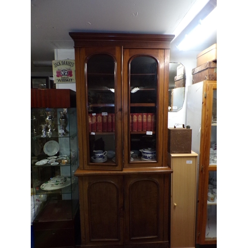 200 - VIC. BOOKCASE