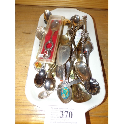 370 - TRAY COLLECTOR SPOONS