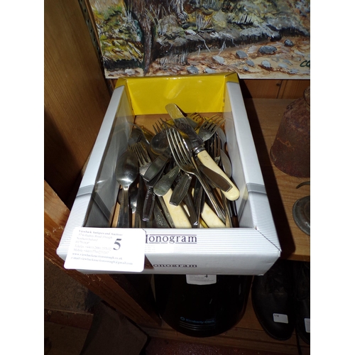 5 - BOX - CUTLERY