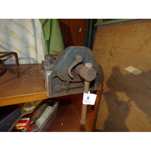 Lot 8         