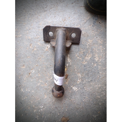 108 - TOWBAR BALL HITCH