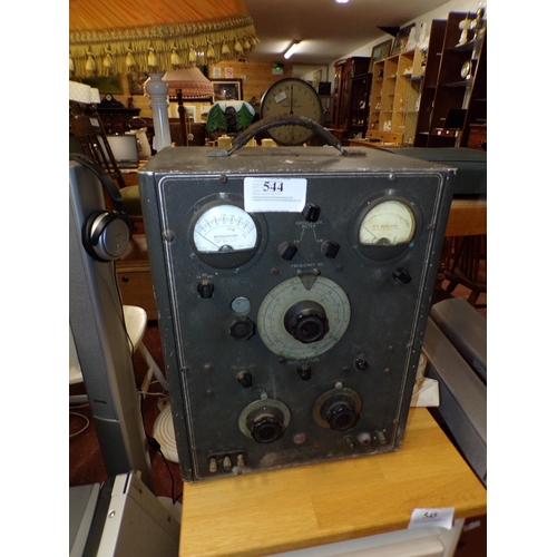 544 - UNUSUAL USA RADIO FROM WWII COMMAND VEHICLE