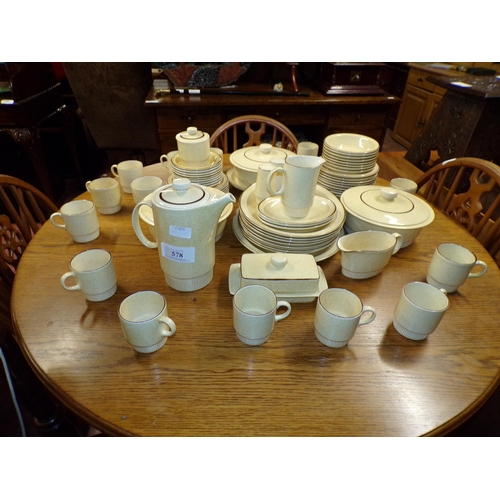 578 - POOLE POTTERY DINNER SERVICE