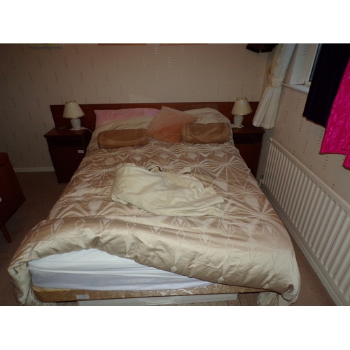 112 - DOUBLE BED (HEADBOARD NOT INCLUDED)