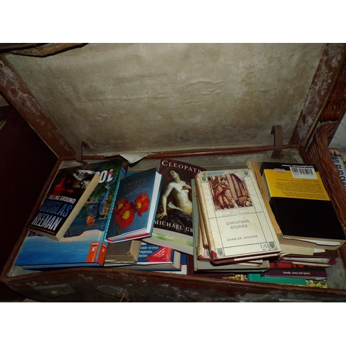 128 - OLD LEATHER SUITCASE - BOOKS