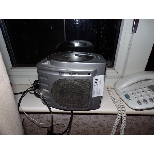 140 - RADIO/CD PLAYER*