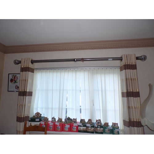248 - CURTAAIN POLE & CURTAINS