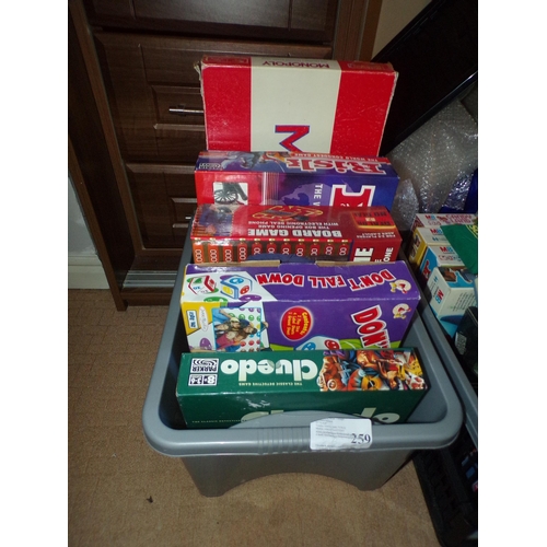 259 - BOX - ASSORTED GAMES