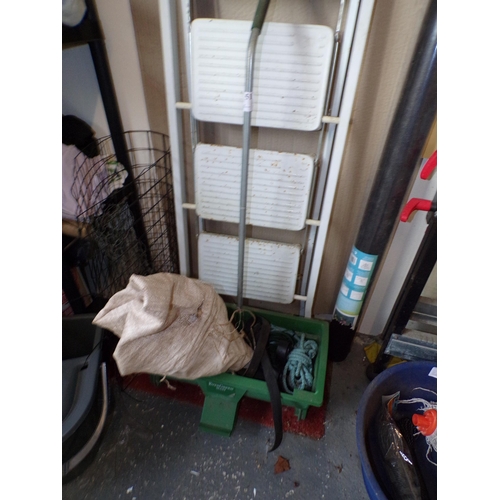 51 - FERTILISER SOWER & CONTENTS