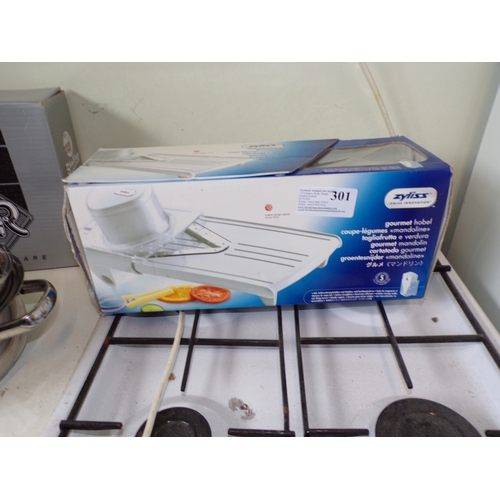 301 - BOXED ZYLISS CHEFS SLICER