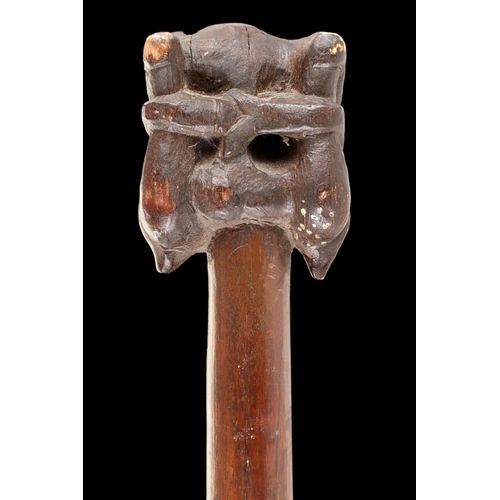 630 - A RARE AND LONG MĀORI PADDLE 'HOE' NEW ZEALAND, LATE 18TH/EARLY 19TH CENTURY Of good colour and pati... 