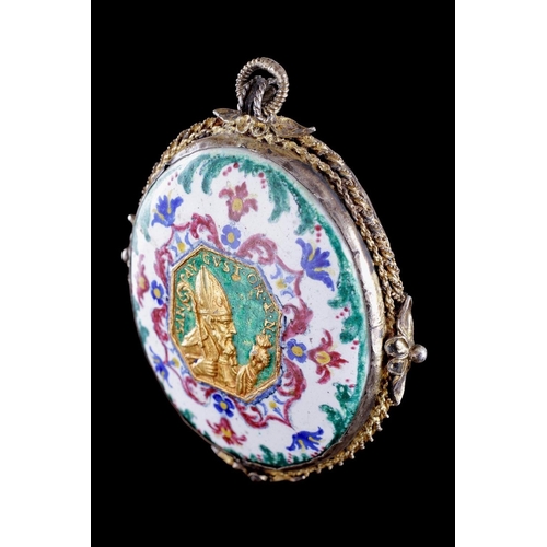 651 - A RARE BERLIN SILVER GILT MOUNTED ROCK CRYSTAL AND ENAMEL PENDANT ATTRIBUTED TO THE FROMERY WORKSHOP... 