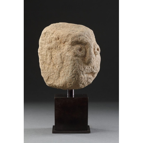 656 - A RARE SMALL ANCIENT BRITISH CELTIC BUFF COLOURED SANDSTONE HEAD 1ST CENTURY BC-1ST CENTURY AD With ... 