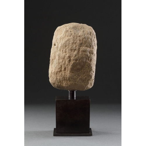 656 - A RARE SMALL ANCIENT BRITISH CELTIC BUFF COLOURED SANDSTONE HEAD 1ST CENTURY BC-1ST CENTURY AD With ... 