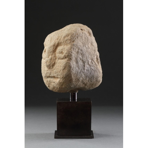 656 - A RARE SMALL ANCIENT BRITISH CELTIC BUFF COLOURED SANDSTONE HEAD 1ST CENTURY BC-1ST CENTURY AD With ... 