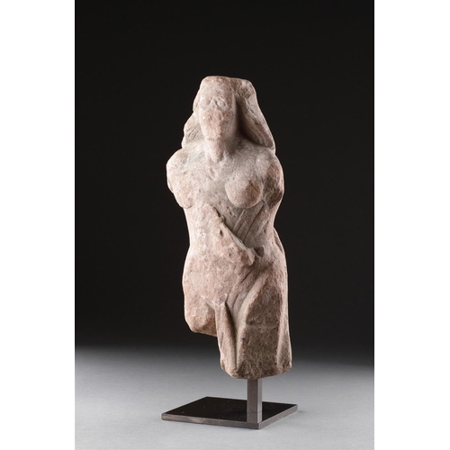 664 - A RARE ANCIENT BRITISH CELTIC CARVED RED SANDSTONE STATUETTE 1ST-2ND CENTURY AD Depicting a Goddess ... 