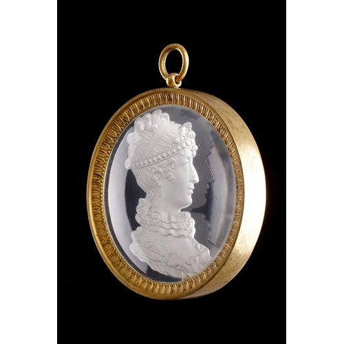 698 - A SAINT-LOUIS CRYSTAL PROFILE PORTRAIT BUST OF MARIE THÉRÈSE CHARLOTTE DUCHESSE D'ANGOULÊME (1778-18... 