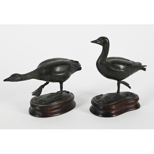 848 - λ PATRICIA NORTHCROFT, A COMPANION PAIR OF PATINATED BRONZE MODELS OF GEESE Modelled walking, each m... 