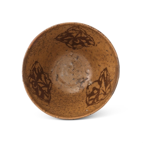 625 - A CHINESE 'JIZHOU' 'PAPERCUT' BOWL SOUTHERN SONG DYNASTY OR LATER 11.3cm diameter