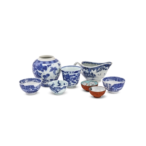 681 - A GROUP OF ASSORTED CHINESE AND JAPANESE PORCELAIN18TH CENTURY AND LATER Including: a Chinese 'drago... 