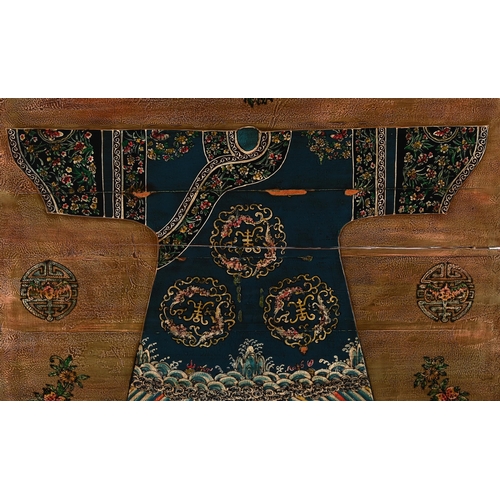 172 - DECORATIVE LARGE PAINTING OF A CHINESE ROBELacquered Panel121.5 x 101cm (47¾ x 39¾ in.)Measurements ... 