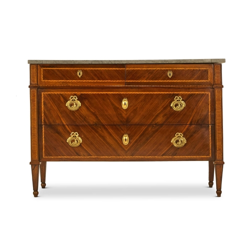 123 - A FRUITWOOD CROSSBANDED WALNUT CHEST OF DRAWERS NORTH ITALIAN, LATE 18TH/EARLY 19TH CENTURYWith a gr... 