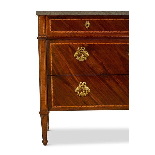 123 - A FRUITWOOD CROSSBANDED WALNUT CHEST OF DRAWERS NORTH ITALIAN, LATE 18TH/EARLY 19TH CENTURYWith a gr... 