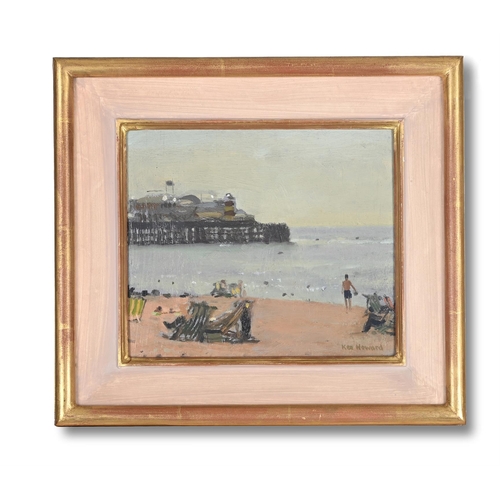 249 - λ KEN HOWARD (BRITISH 1932-2022)BRIGHTON PIEROil on boardSigned (lower right)16.5 x 19cm (6¼ x 7¼ in... 