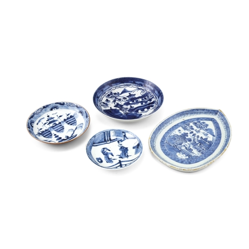 161 - A GROUP OF ELEVEN CHINESE BLUE AND WHITE WARES18TH CENTURYComprising: a tea bowl and saucer, Kangxi,... 