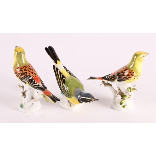 59 - A MEISSEN MODEL OF A PIED WAGTAIL, AND TWO MEISSEN MODELS OF YELLOWHAMMERS20TH CENTURYThe yellowhamm... 