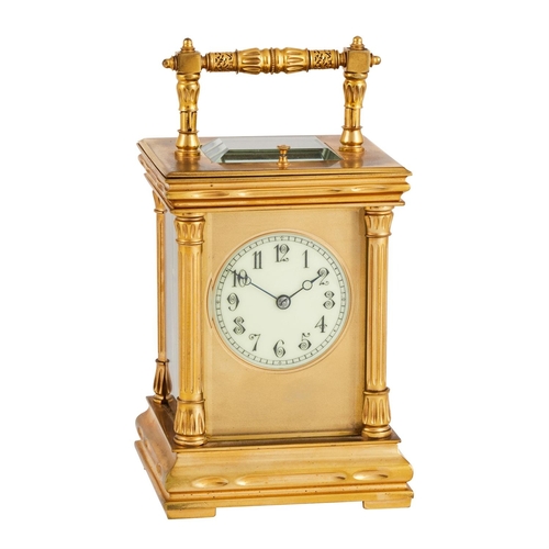 113 - A FRENCH GILT BRASS CARRIAGE CLOCK WITH PUSH-BUTTON REPEATTHE MOVEMENT ATTRIBUTED TO THE COUAILLET F... 