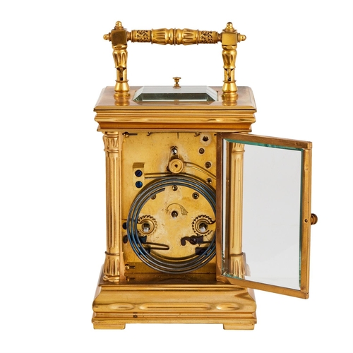 113 - A FRENCH GILT BRASS CARRIAGE CLOCK WITH PUSH-BUTTON REPEATTHE MOVEMENT ATTRIBUTED TO THE COUAILLET F... 